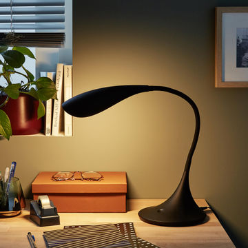 Desk lamp