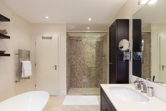 Shower tray to be tiled FLAT BOARD - 360° Trap centred - 150 x 150 cm