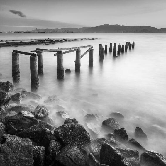 Canvas abandon jetty 60x60cm