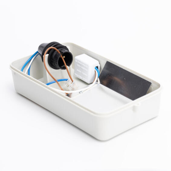 BULKHEAD FITTING 60W AUTO