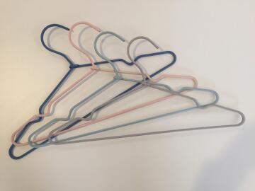 4pc Corded hanger assorted pastels colours Spaceo