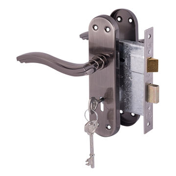 Handle on plate onda satin black nickel and 3-lever lockset yale