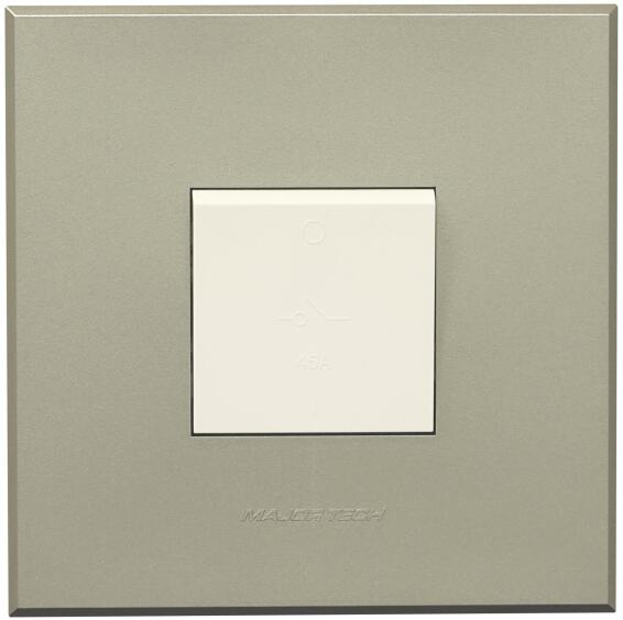 ISOLATOR 3 POLE 45A VETI3 4X4 WT/TI