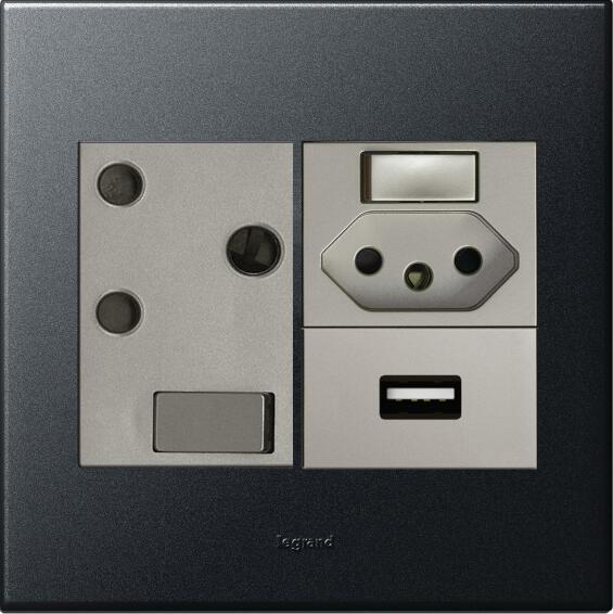 Socket arteor LEGRAND 1x3 &1x2 pin 2 USB ports 4x4 graphite