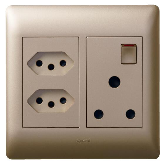 Socket Ysalis LEGRAND 1x3 & 2x2 pin 4x4 champagne