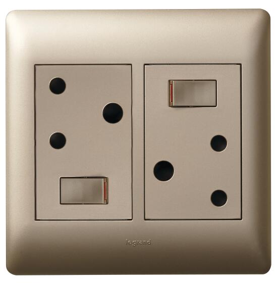 Socket Ysalis LEGRAND 2x3 pin 4x4 champagne