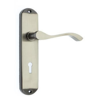 Door handle on plate imperial with 2L lock set Fort Knox satin nickle