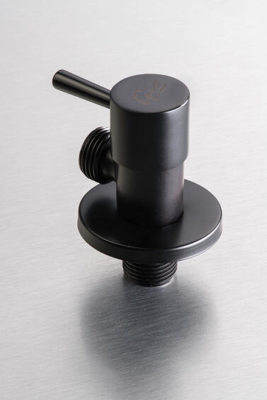 GIO Quarter Turn Angle Valve Round Matt Black