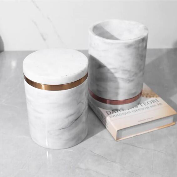 Fine Living Alabaster Canister Brass And White 18Cm
