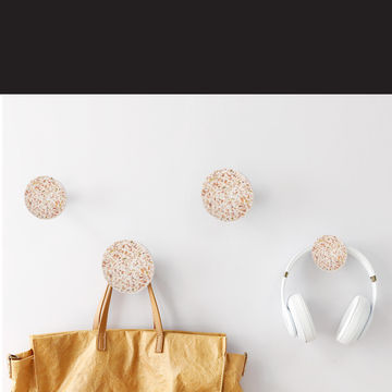 Round hooks set of 4 white terrazzo