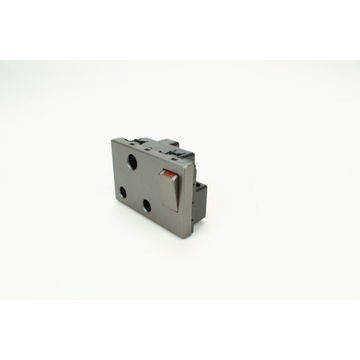 Socket module magnetic LEGRAND 1x3 pin
