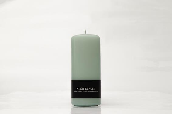 Pillar candle mint green 7.5x18cm