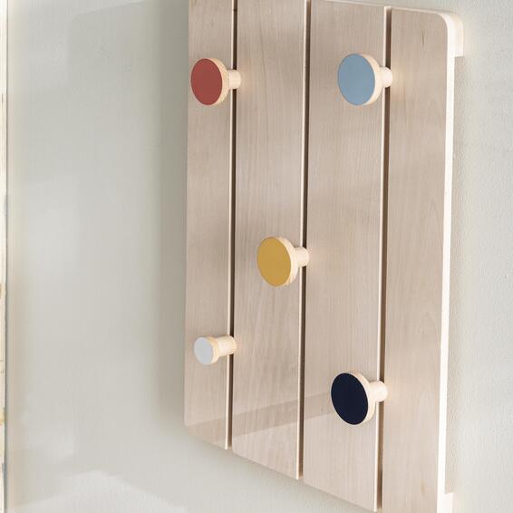 Spaceo koloro wood panel with 5 hooks multicolour h600nnxd70mmxw434mm