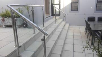 Stainless Steel 304 intermediate post for glass balustrade solution for staircase installation