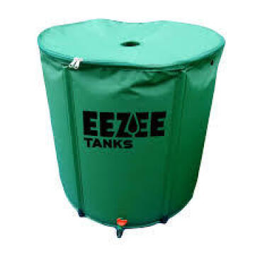 Foldable water tank watering your garden. EZEE TANKS 100l