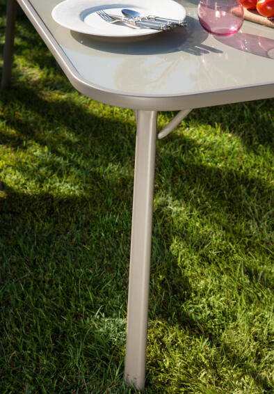 Outdoor Dining Table Natural