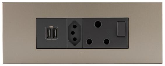 Multisocket 1x 3pin 1xnew 3pin 2x usb CHAMPAIGNE