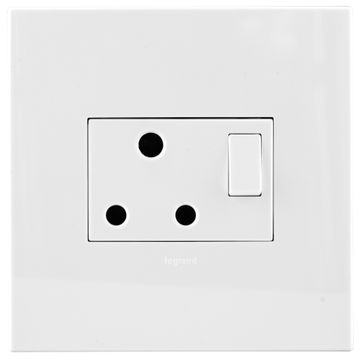 Socket arteor LEGRAND 1x3 pin 4x4 white