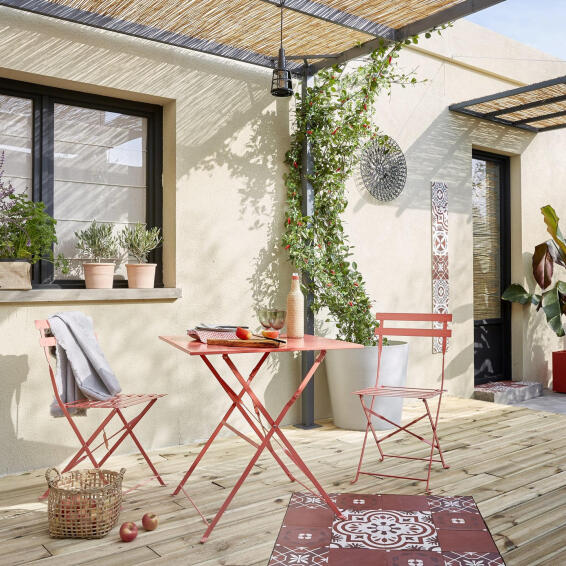Outdoor Dining Table NATERIAL Flora Origami Cocktail Red